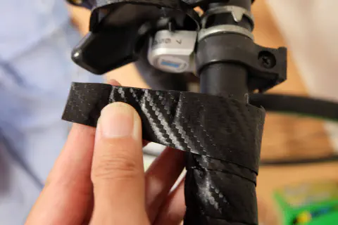 テープ終端を斜めにカット