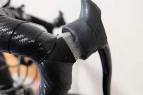 ブレーキ部のテープ巻き