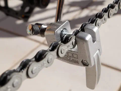 チェーンをカット