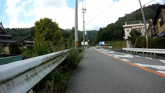 西田橋を左折後の登り