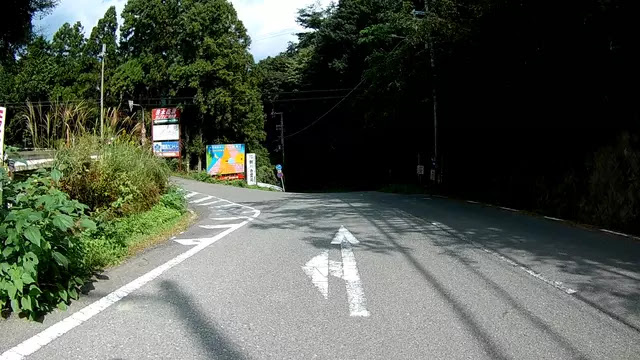 天狗岩ヒルクライム開始の交差点