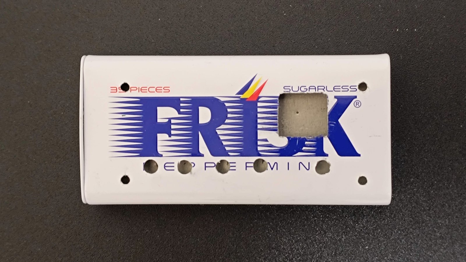 穴加工後のFRISKケース