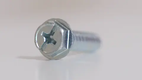 タッピングビスの頭