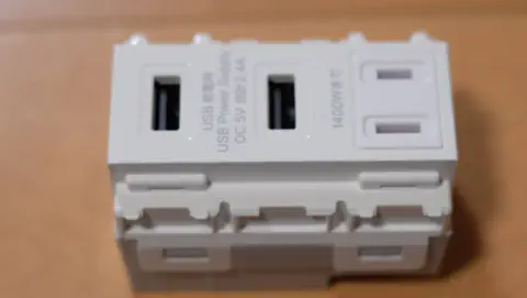 USB埋込コンセント