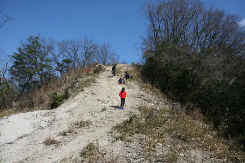 小高い山に登る