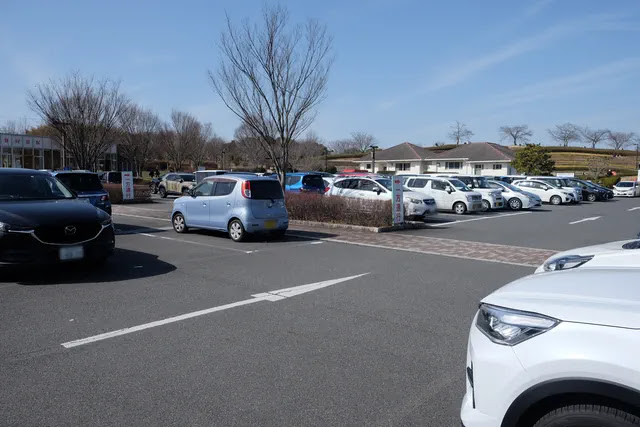 県営馬見丘陵公園駐車場