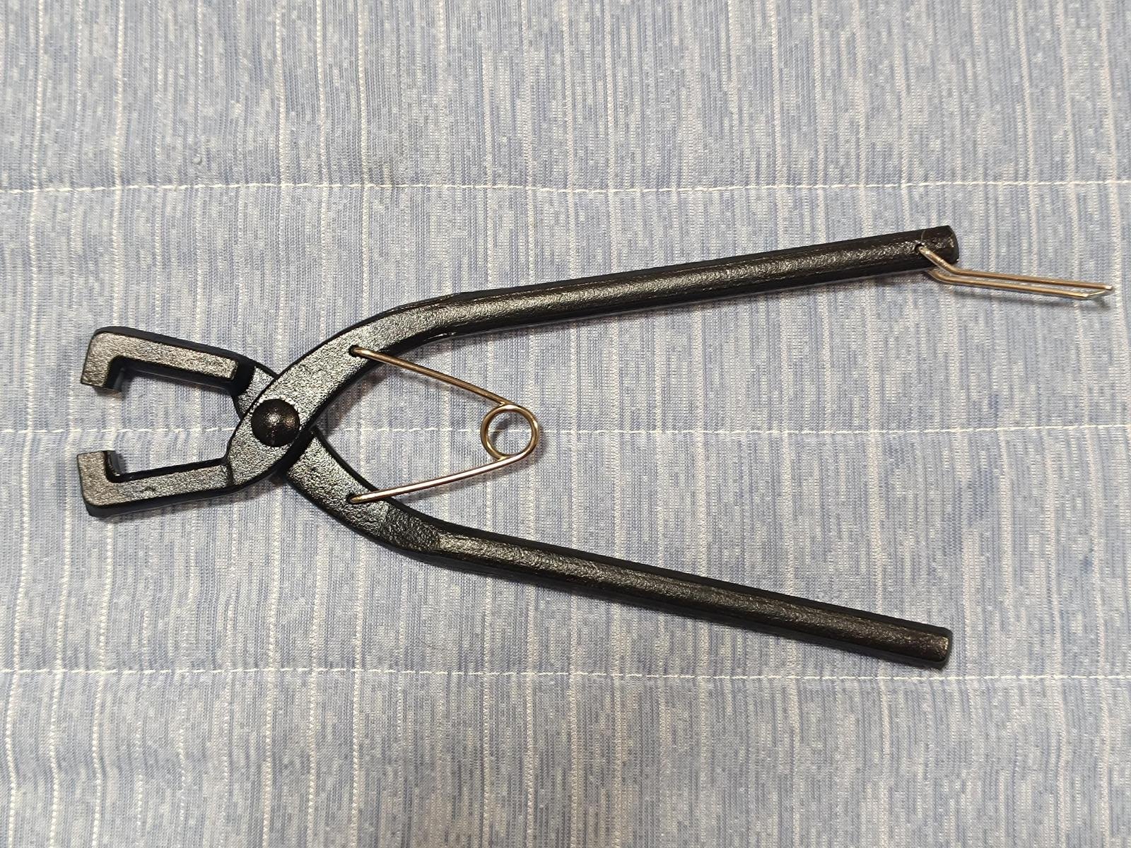 チャックの引き手が取れてしまったときの直し方 featured image